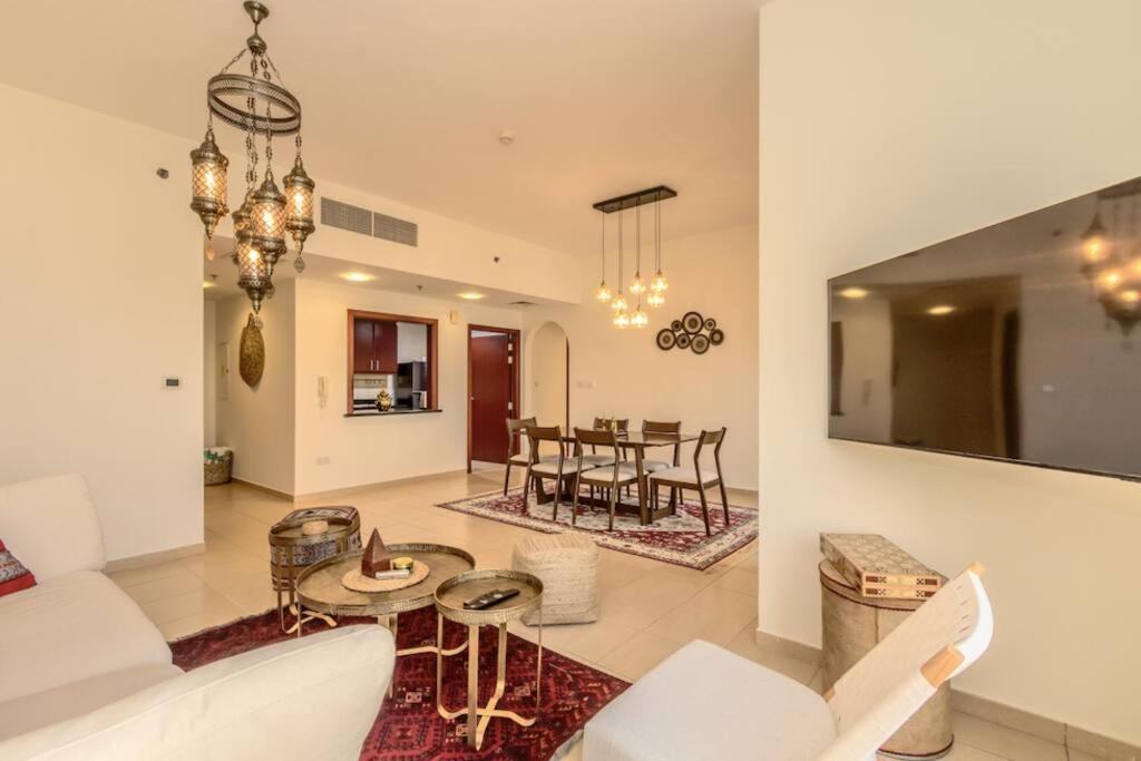 The Premium Jbr Sea View Luxury Suite Awarded "Traveller Award 2025" Дубай Экстерьер фото