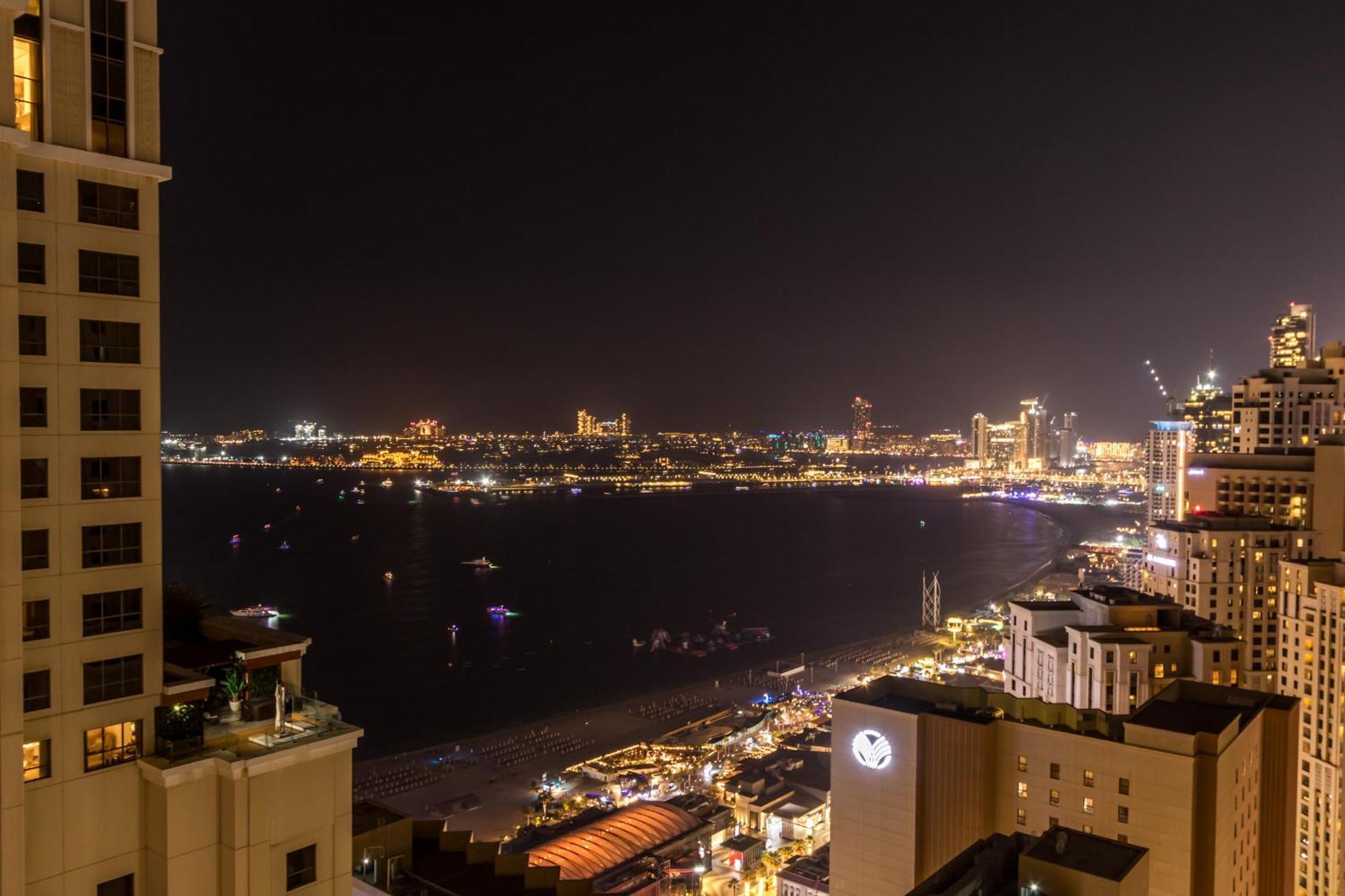 The Premium Jbr Sea View Luxury Suite Awarded "Traveller Award 2025" Дубай Экстерьер фото