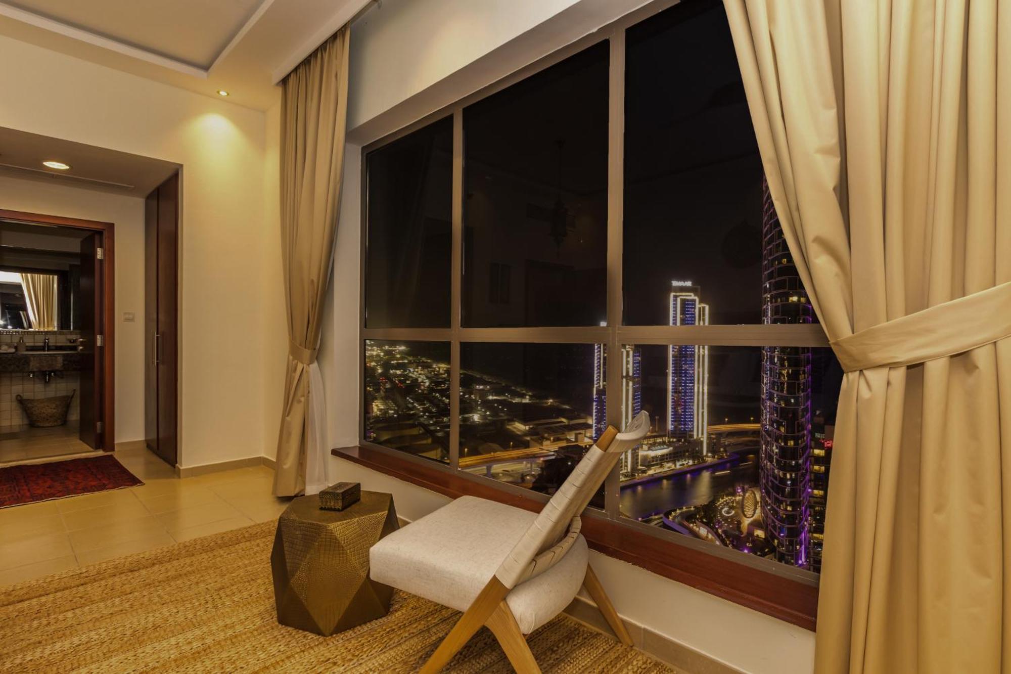 The Premium Jbr Sea View Luxury Suite Awarded "Traveller Award 2025" Дубай Экстерьер фото